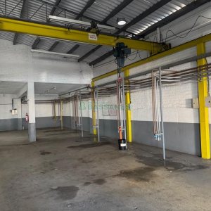 Pavilhão com 400m², no bairro Cristo Redentor em Caxias do Sul para Alugar