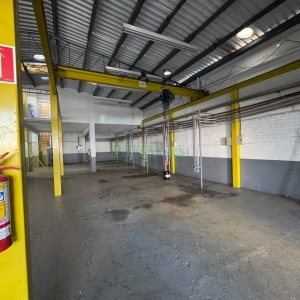 Pavilhão com 400m², no bairro Cristo Redentor em Caxias do Sul para Alugar