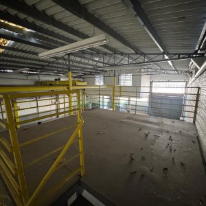 Pavilhão com 400m², no bairro Cristo Redentor em Caxias do Sul para Alugar