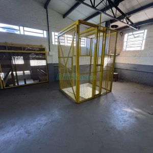 Pavilhão com 400m², no bairro Cristo Redentor em Caxias do Sul para Alugar