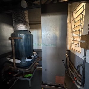 Pavilhão com 400m², no bairro Cristo Redentor em Caxias do Sul para Alugar