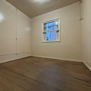 Casa Comercial com 30m², 1 dormitório, no bairro Lourdes em Caxias do Sul para Alugar