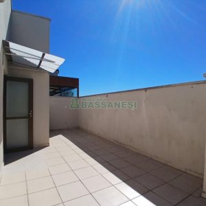 Apto Mobiliado com 63m², 1 dormitório, 1 vaga, no bairro Sagrada Família em Caxias do Sul para Alugar