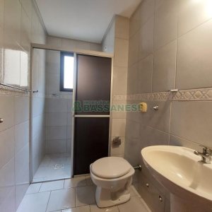 Apartamento com 97m², 2 dormitórios, 1 vaga, no bairro São Pelegrino em Caxias do Sul para Alugar