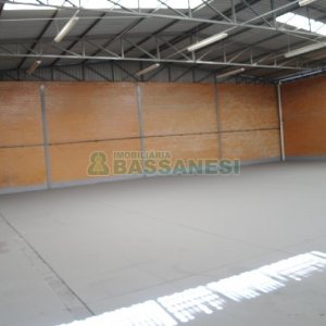 Pavilhão com 570m², no bairro Sanvitto em Caxias do Sul para Alugar