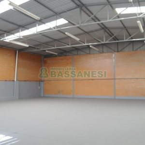 Pavilhão com 570m², no bairro Sanvitto em Caxias do Sul para Alugar