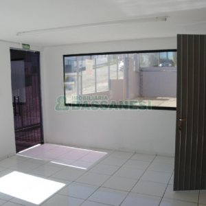 Pavilhão com 570m², no bairro Sanvitto em Caxias do Sul para Alugar