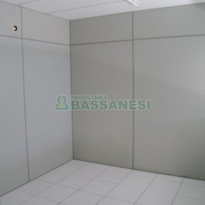 Pavilhão com 570m², no bairro Sanvitto em Caxias do Sul para Alugar