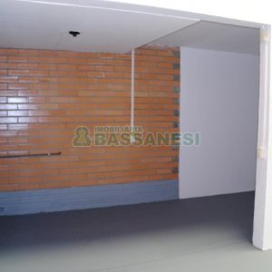 Pavilhão com 570m², no bairro Sanvitto em Caxias do Sul para Alugar