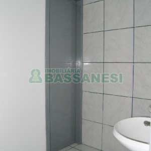Pavilhão com 570m², no bairro Sanvitto em Caxias do Sul para Alugar