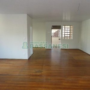 Sala com 70m², no bairro Centro em Caxias do Sul para Alugar