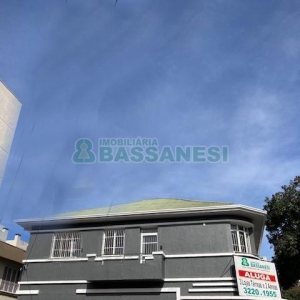 Sala com 70m², no bairro Centro em Caxias do Sul para Alugar
