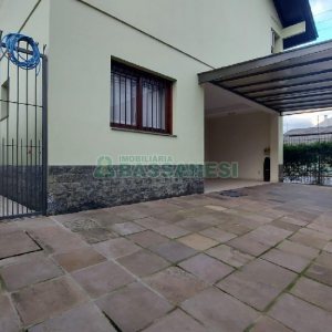 Sobrado Mobiliado com 130m², 3 dormitórios, 2 vagas, no bairro São José em Caxias do Sul para Alugar