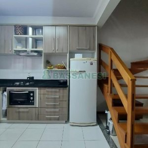 Sobrado Mobiliado com 130m², 3 dormitórios, 2 vagas, no bairro São José em Caxias do Sul para Alugar
