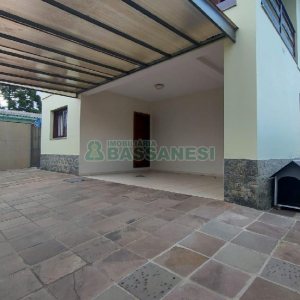 Sobrado Mobiliado com 130m², 3 dormitórios, 2 vagas, no bairro São José em Caxias do Sul para Alugar