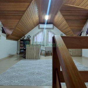 Sobrado Mobiliado com 130m², 3 dormitórios, 2 vagas, no bairro São José em Caxias do Sul para Alugar