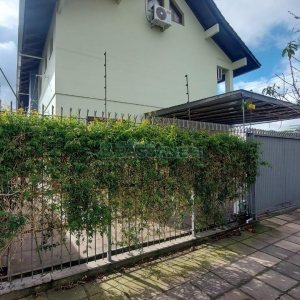 Sobrado Mobiliado com 130m², 3 dormitórios, 2 vagas, no bairro São José em Caxias do Sul para Alugar