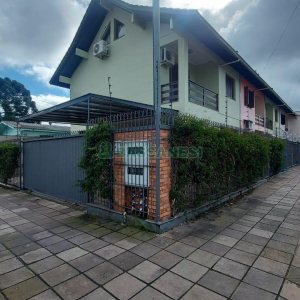 Sobrado Mobiliado com 130m², 3 dormitórios, 2 vagas, no bairro São José em Caxias do Sul para Alugar
