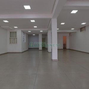 Loja com 147m², no bairro Centro em Caxias do Sul para Alugar