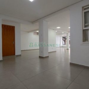 Loja com 147m², no bairro Centro em Caxias do Sul para Alugar