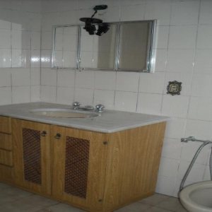 Casa com 360m², 3 dormitórios, 1 vaga, no bairro Santo Antônio em Caxias do Sul para Comprar