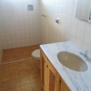 Casa com 360m², 3 dormitórios, 1 vaga, no bairro Santo Antônio em Caxias do Sul para Comprar