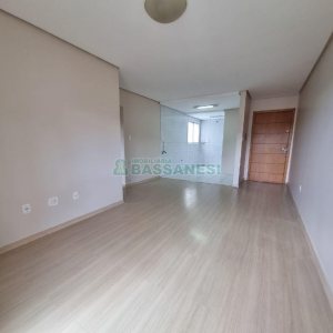 Apartamento com 75m², 2 dormitórios, 2 vagas, no bairro Santa Catarina em Caxias do Sul para Alugar