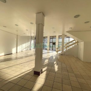 Loja com 310m², no bairro São Leopoldo em Caxias do Sul para Alugar