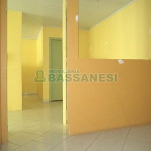 Sala com 100m², no bairro Centro em Caxias do Sul para Alugar