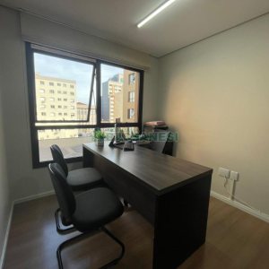 Sala com 55m², 1 vaga, no bairro Centro em Caxias do Sul para Comprar