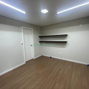Sala com 55m², 1 vaga, no bairro Centro em Caxias do Sul para Alugar