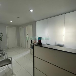 Sala com 68m², 1 vaga, no bairro Centro em Caxias do Sul para Comprar