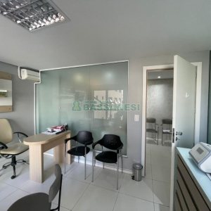 Sala com 68m², 1 vaga, no bairro Centro em Caxias do Sul para Comprar