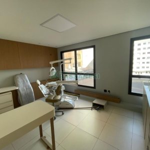 Sala com 68m², 1 vaga, no bairro Centro em Caxias do Sul para Comprar