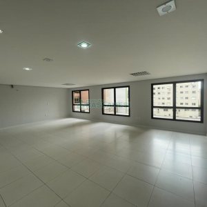 Sala com 68m², 1 vaga, no bairro Centro em Caxias do Sul para Alugar