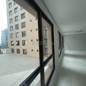Sala com 68m², 1 vaga, no bairro Centro em Caxias do Sul para Alugar