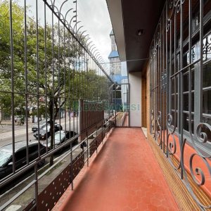 Casa Comercial com 550m², 3 dormitórios, 2 vagas, no bairro São Pelegrino em Caxias do Sul para Alugar