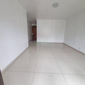 Apartamento com 90m², 3 dormitórios, 1 vaga, no bairro Medianeira em Caxias do Sul para Alugar