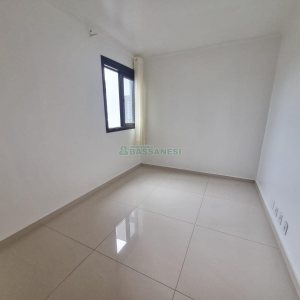 Apartamento com 90m², 3 dormitórios, 1 vaga, no bairro Medianeira em Caxias do Sul para Alugar