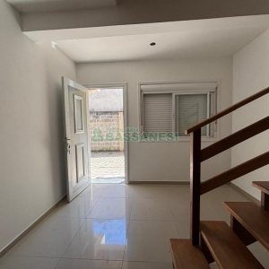 Sobrado com 98m², 3 dormitórios, 1 vaga, no bairro Desvio Rizzo em Caxias do Sul para Comprar