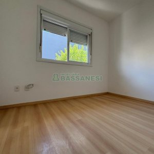 Sobrado com 98m², 3 dormitórios, 1 vaga, no bairro Desvio Rizzo em Caxias do Sul para Comprar