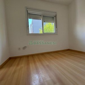 Sobrado com 98m², 3 dormitórios, 1 vaga, no bairro Desvio Rizzo em Caxias do Sul para Comprar