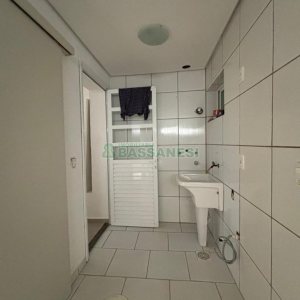 Sobrado com 98m², 3 dormitórios, 1 vaga, no bairro Desvio Rizzo em Caxias do Sul para Comprar