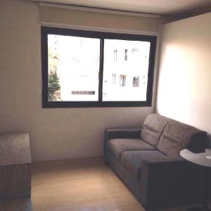 Apto Mobiliado com 40m², 1 dormitório, no bairro Centro em Caxias do Sul para Alugar