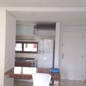 Apto Mobiliado com 40m², 1 dormitório, no bairro Centro em Caxias do Sul para Alugar