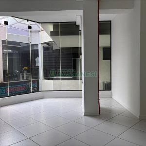 Loja com 70m², no bairro São Pelegrino em Caxias do Sul para Alugar