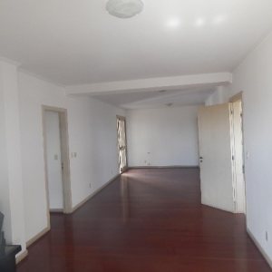 Apartamento com 198m², 3 dormitórios, 2 vagas, no bairro Panazzolo em Caxias do Sul para Comprar