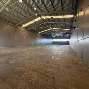 Pavilhão com 1100m², no bairro Santa Lúcia em Caxias do Sul para Alugar