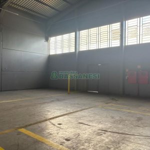 Pavilhão com 1100m², no bairro Santa Lúcia em Caxias do Sul para Alugar