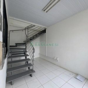 Pavilhão com 1100m², no bairro Santa Lúcia em Caxias do Sul para Alugar